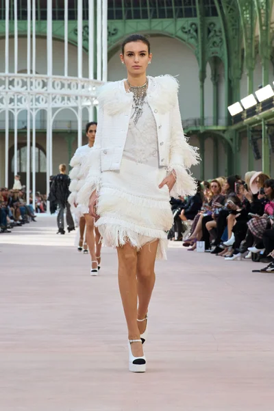 Look 68